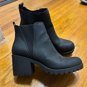 Dirty laundry boots 9